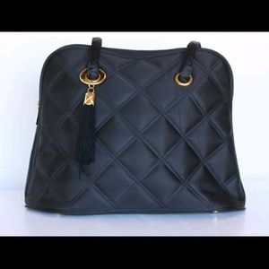 California style black purse